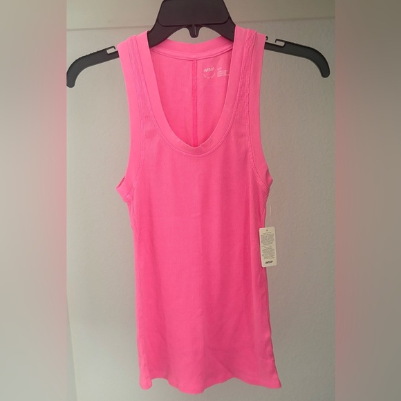 Aerie Pink Tank Top with Soft Fabric and Sleek Design - Picture 1 of 3